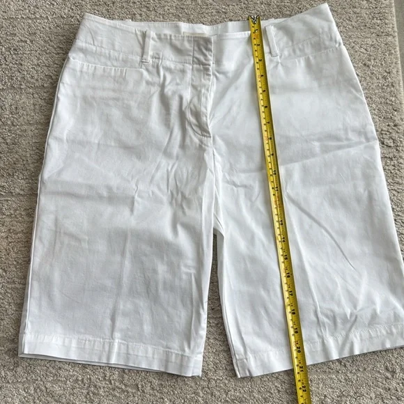 *LIKE NEW* Talbots Women's Perfect Crisp White Flat Front Bermuda Shorts - 8 - Picture 5 of 10